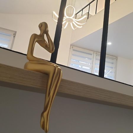Mezza'Nimes Apartment Luaran gambar